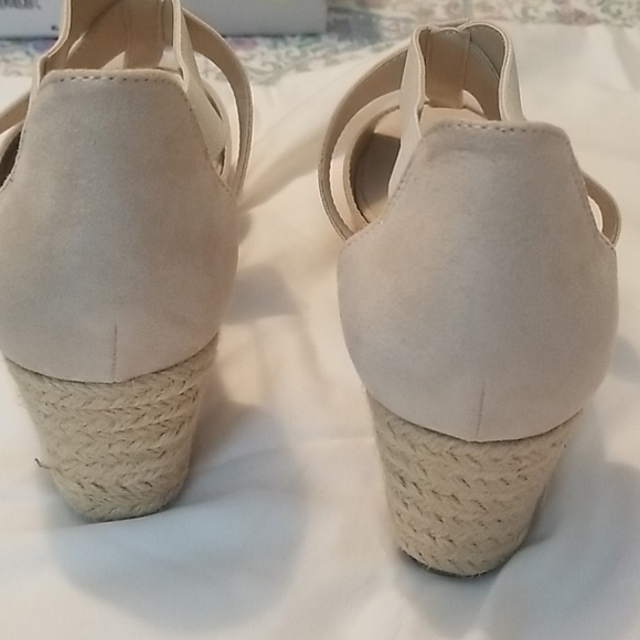 NWT BEIGE wedges in box - Picture 2 of 4